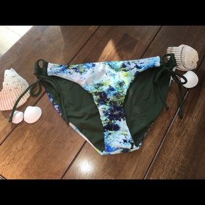 Athleta Nottostring S reversible bikini bottom